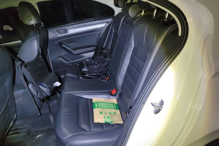 Used Volkswagen Lamando 2015 280TSI DSG Comfort Edition
