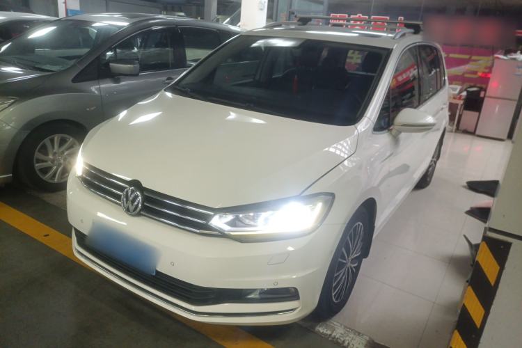 Used Volkswagen Touran 2016 Volkswagen Touran L 280TSI DSG Luxury Edition