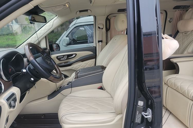 Used Mercedes-Benz V-Class 2020 V 260 Avantgarde Edition Left Front Seat