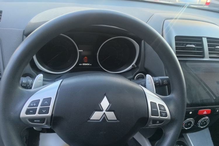 Used Mitsubishi ASX 2015 2.0L CVT Four-Wheel Drive Premium Edition