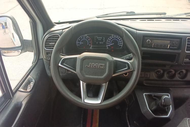 Used JMC Transit 2021 2.8T Space King Standard Version Long Wheelbase Mid-Height Roof Rear Single Tire 3-Seater Diesel China VI Emission Standard JX493
