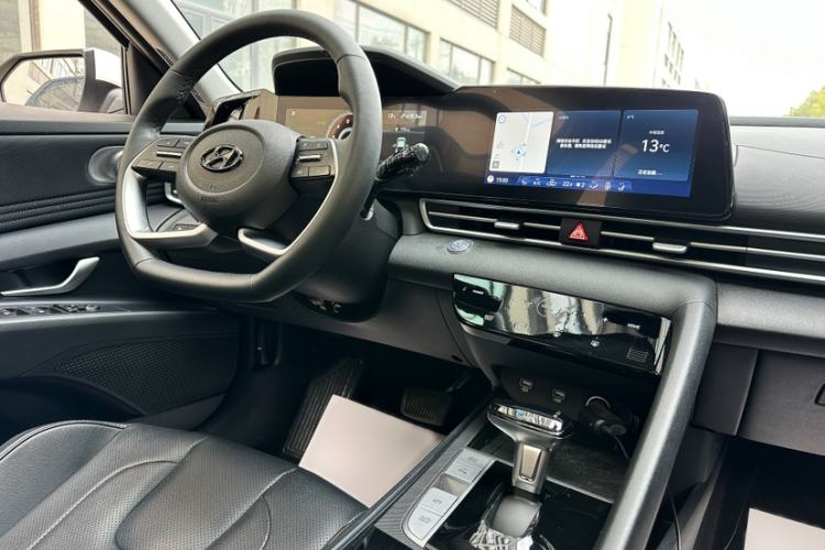 Used Hyundai Elantra 2022 1.5L CVT LUX Prestige Edition