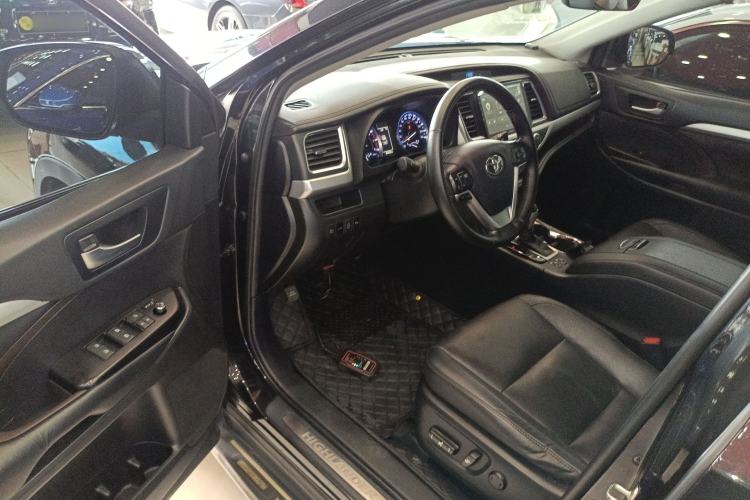 Used Toyota Highlander 2018 2.0T Four-Wheel Drive Luxury Version 7 Seats China VI Standard