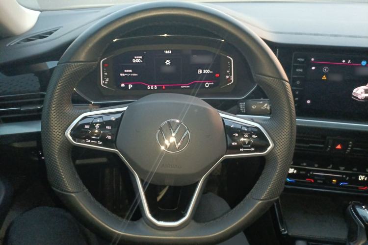 Used Volkswagen Passat 2023 Facelift 330TSI Luxury Edition