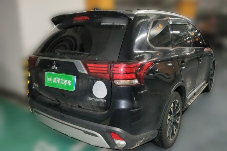 Used Mitsubishi Outlander 2020 2.0L Two-Wheel Drive Enjoyment Version 5 Seats Rear Right 45 Deg