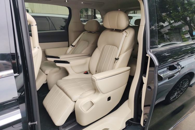 Used VOYAH Dream 2025 EV Four-Wheel Drive Excellence Kunpeng Edition