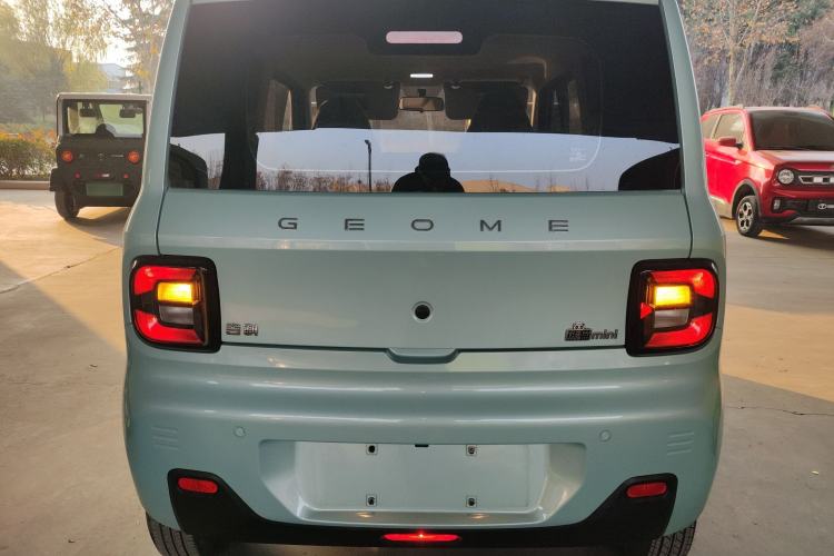 Used Geely Galaxy Panda 2023 Panda Mini 200km Endurance Bear
