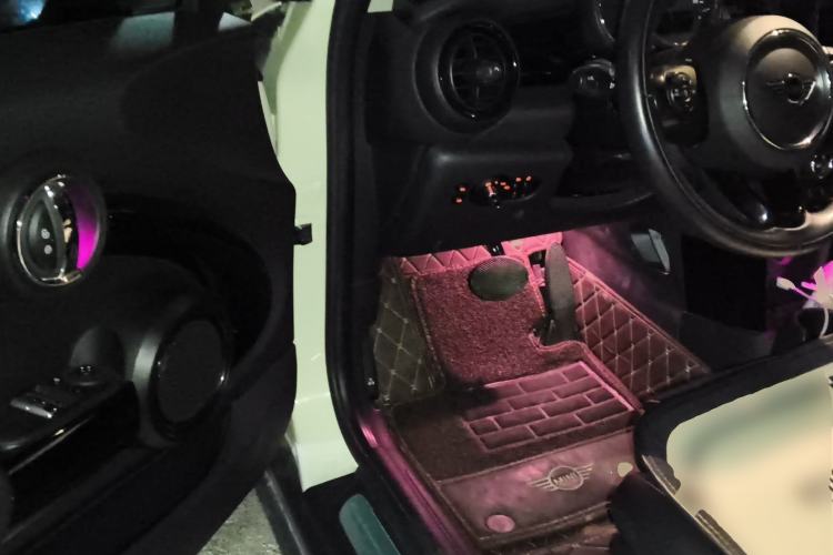 Used MINI 2019 1.5T COOPER Classic Edition Driver Seat