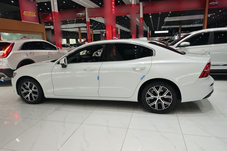 Used Volvo S60 2025 B4 Zhiyi Luxury Edition