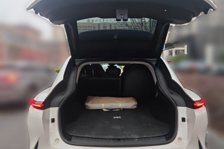 Used IM LS7 2023 90 kWh Elite Rear-Drive Version
