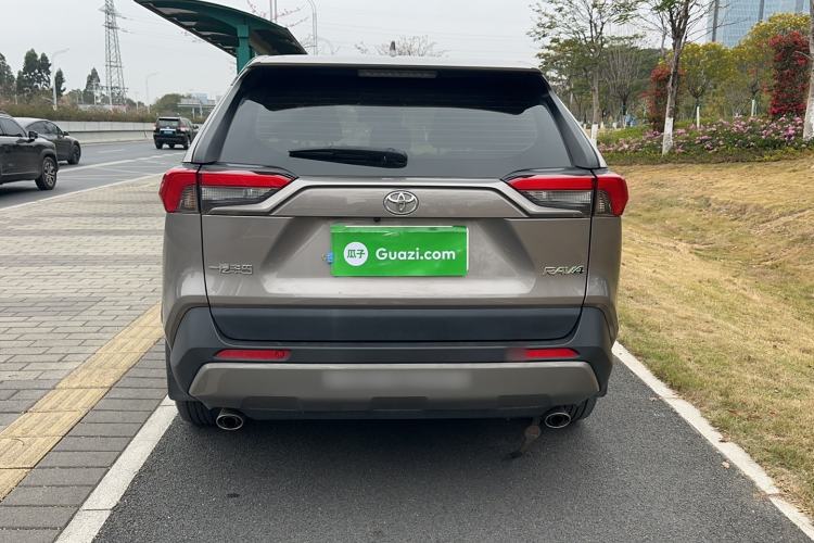 Used Toyota RAV4 2023 2.0L CVT Two-Wheel Drive Fashion Edition