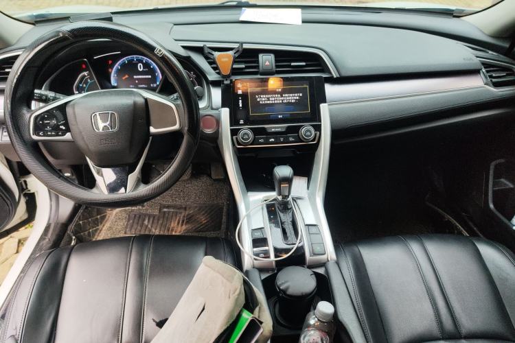 Used Honda Civic 2016 220TURBO CVT Luxury Edition Center Console