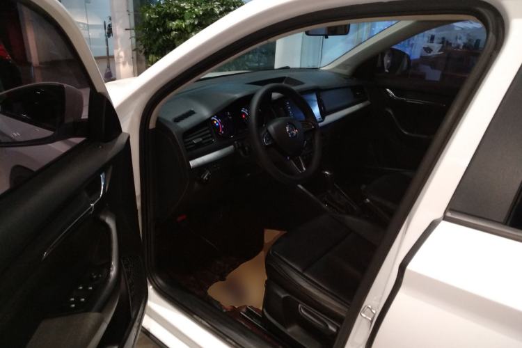 Used Skoda Kamiq 2021 1.5L Automatic Standard Edition Left Front Seat