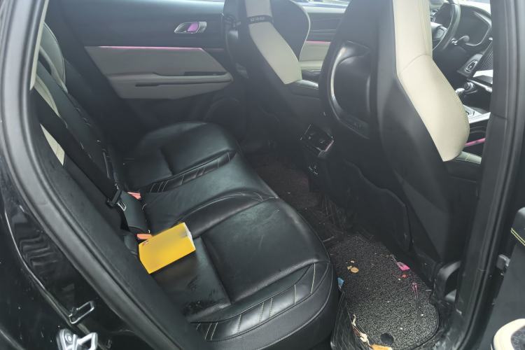 Used Lynk & Co 05 2020 2.0TD Two-Wheel Drive Shine Halo Interior 9