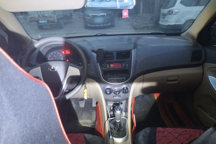 Used Hyundai Verna (older generation) 2010 Sedan 1.4L Manual Comfort GS
