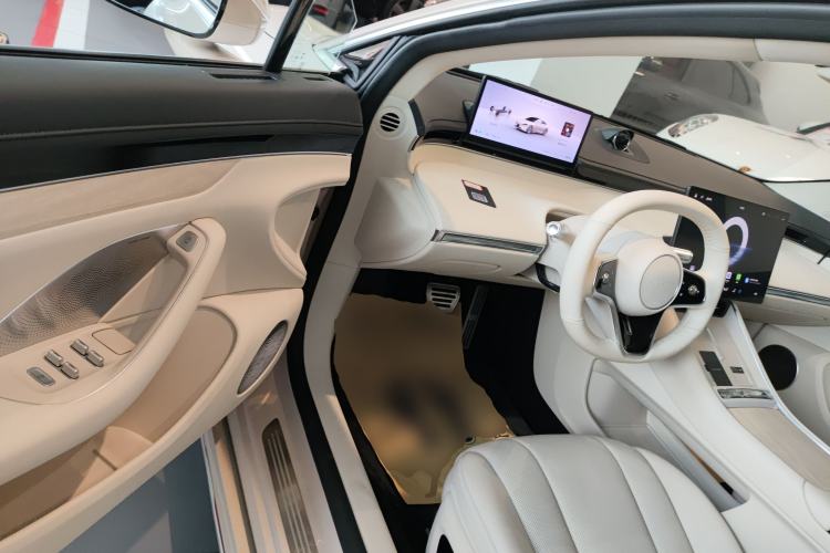 Used Hima Luxeed S7 2025 705 km Pro Driver Seat