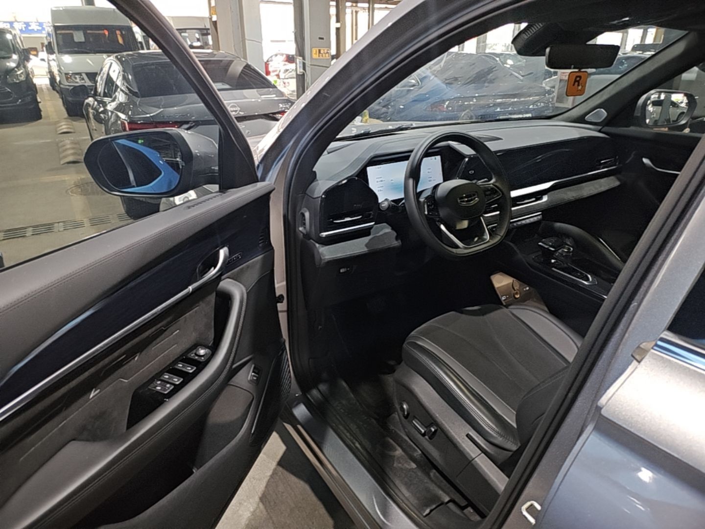 Geely Auto Monjaro L 2024 2.0TD High-Power Automatic Two-Wheel Drive Skyline Edition — снимка 18