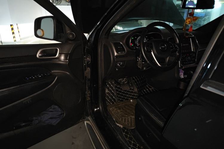 Used Jeep Grand Cherokee 2017 3.0L Comfort Navigation Edition
