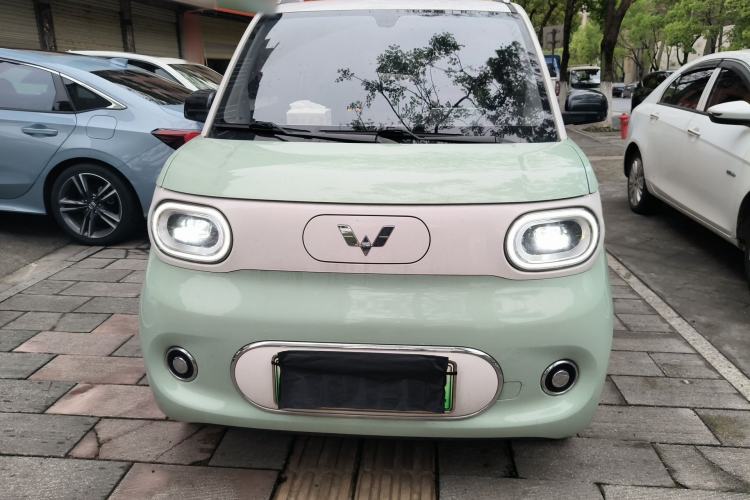 Used Wuling Hongguang MINIEV 2024 3rd Generation 215km Advanced Version Front