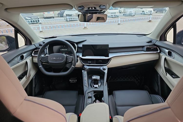 Used Lynk & Co 06 2021 1.5T Shero Pink Special Edition Center Console