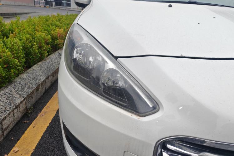 Used Peugeot 308 2014 Enjoyment Edition Classic 1.6L Automatic Fashion Model Right Front Headlight