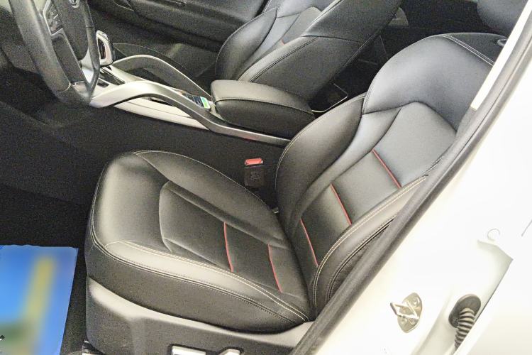 Used Geely Auto Emgrand X7 Sport 2020 1.8TD DCT Two-Wheel Drive Smart Connect 4G-Enabled Version
