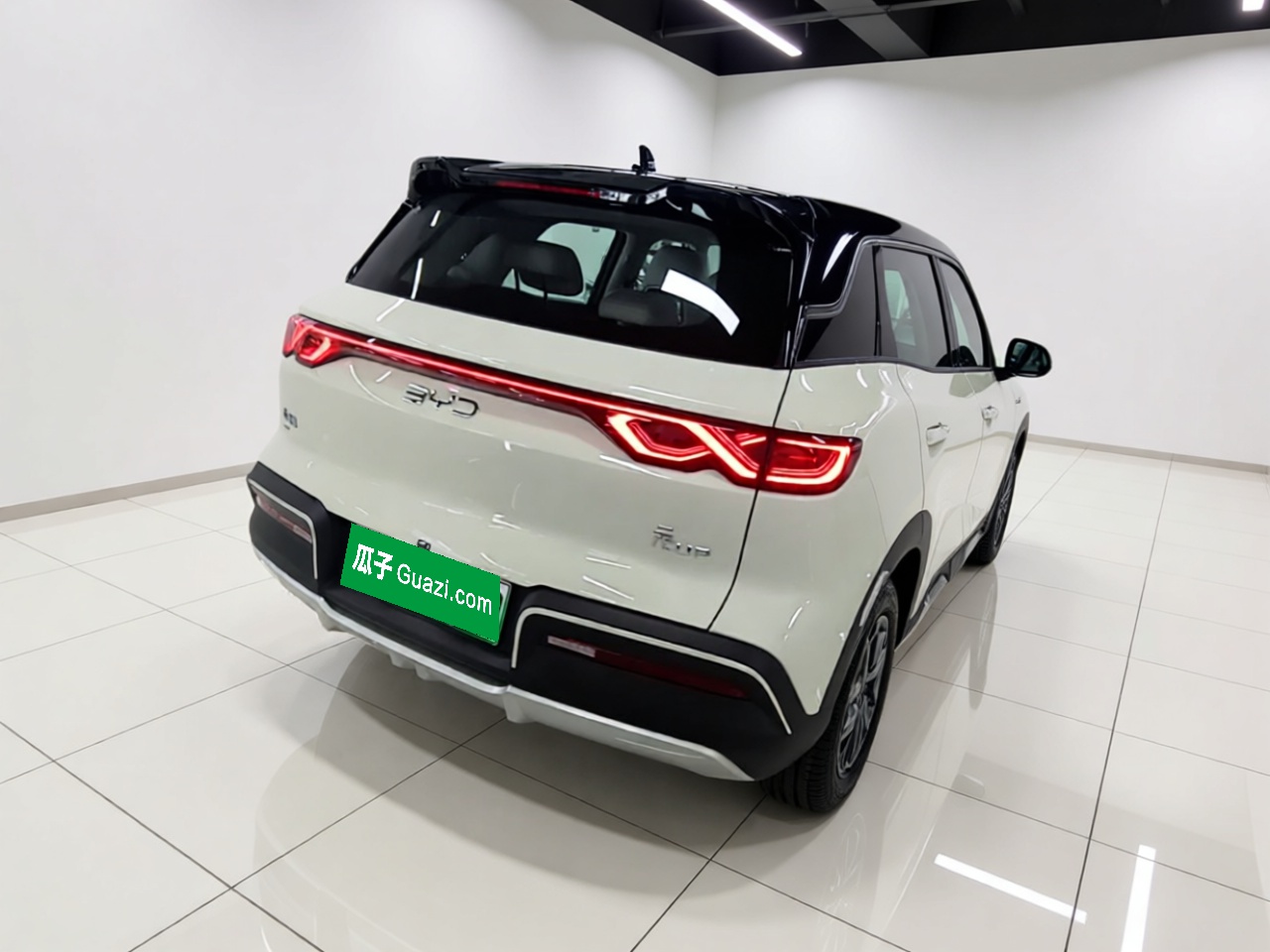 BYD Yuan UP 2025 Model 301KM Leading Version — снимка 6