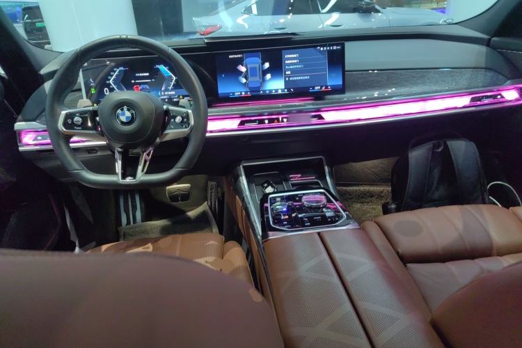 Used BMW 7 Series 2023 740Li Luxury Edition M Sport Package Center Console