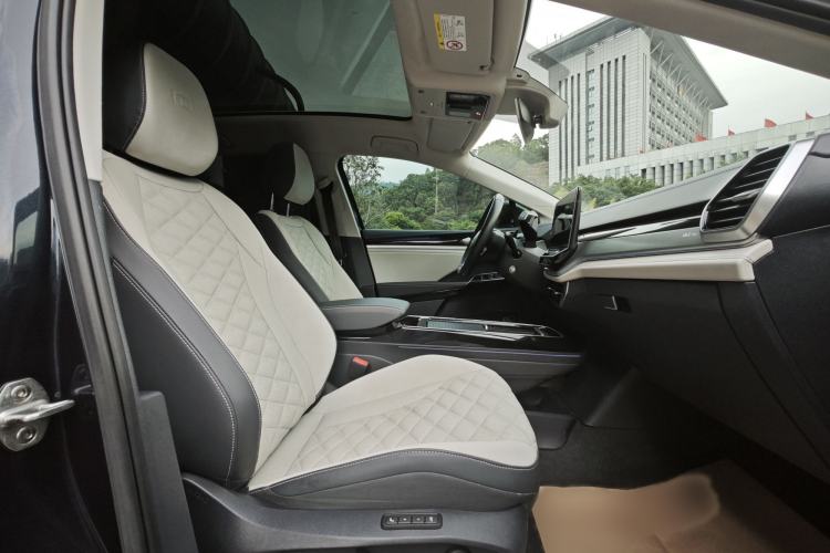 Used Volkswagen ID.6 CROZZ 2021 First Edition
