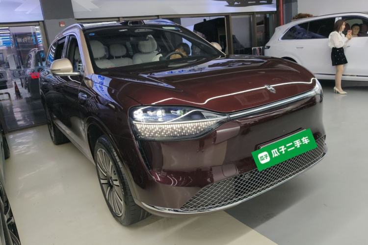 Used Hima AITO M9 2025 Pure Electric Ultra Version 100 kWh 6-Seater Model Front Right 45 Deg