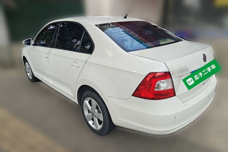 Used Skoda Rapid 2015 1.6L Automatic Smart Selection Model