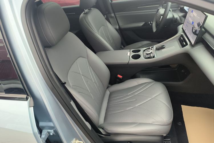 Used Geely Galaxy L6 2025 EM-i 140km Starship Edition
