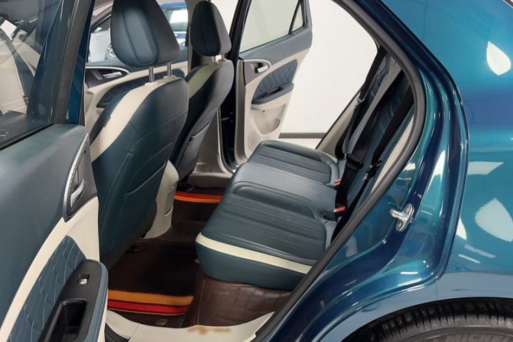 Used ORA Good Cat 2023 401 km Standard Range Premium Version Lithium Iron Phosphate