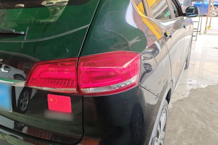 Used Haval H2s 2017 Blue Label 1.5T Dual-Clutch Luxury Model
