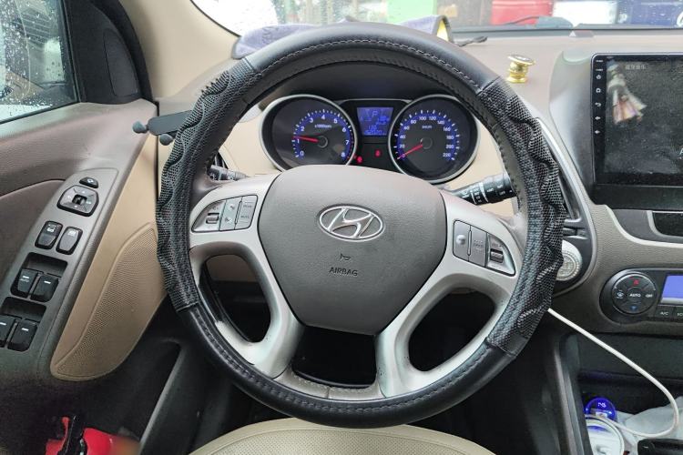Used Hyundai ix35 2012 2.0L Automatic Two-Wheel Drive New Edition GL Steering Wheel