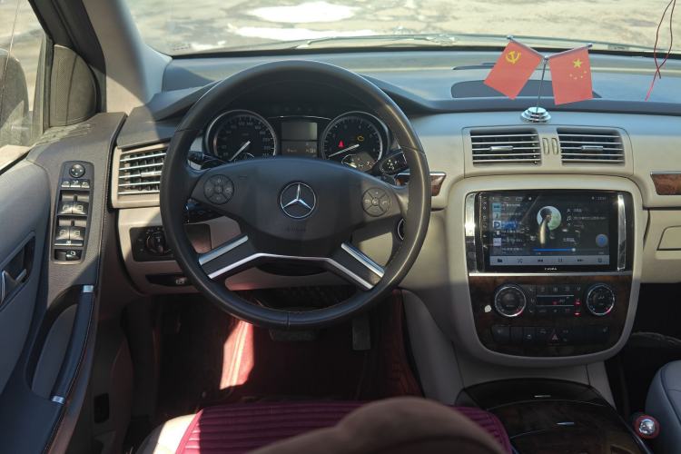 Used Mercedes-Benz R-Class 2010 R 350 L 4MATIC