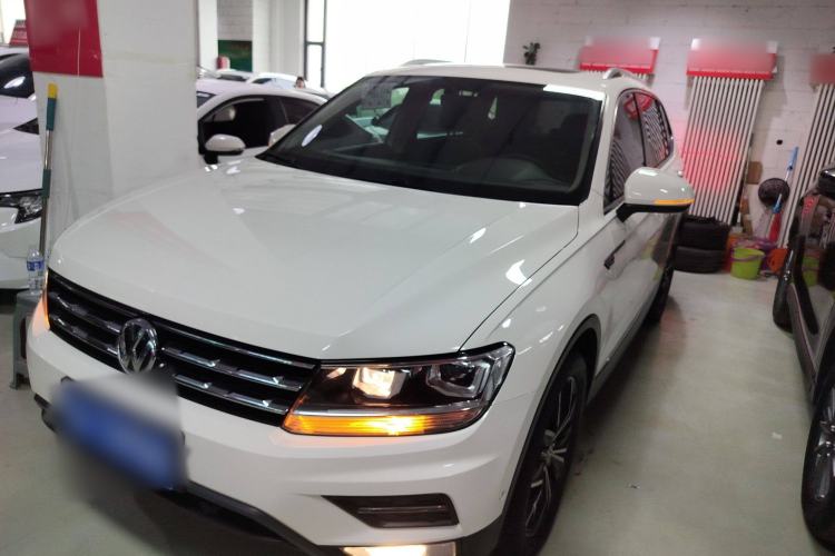 Used Volkswagen Tiguan L 2019 Revised 330TSI Automatic Two-Wheel Drive Smart & Luxury Edition China VI Standard
