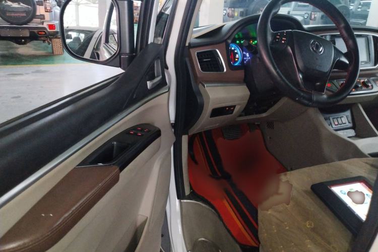 Used FORTHING Lingzhi M5 2020 Long-Range Luxury 7-Seater Model