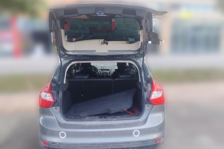Used Ford Focus 2012 Hatchback 1.6L Manual Fashion Edition
