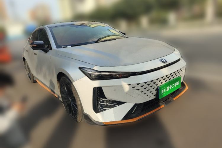 Used CHANGAN UNI-V 2024 1.5T Prestige Sport Edition Front Right 45 Deg