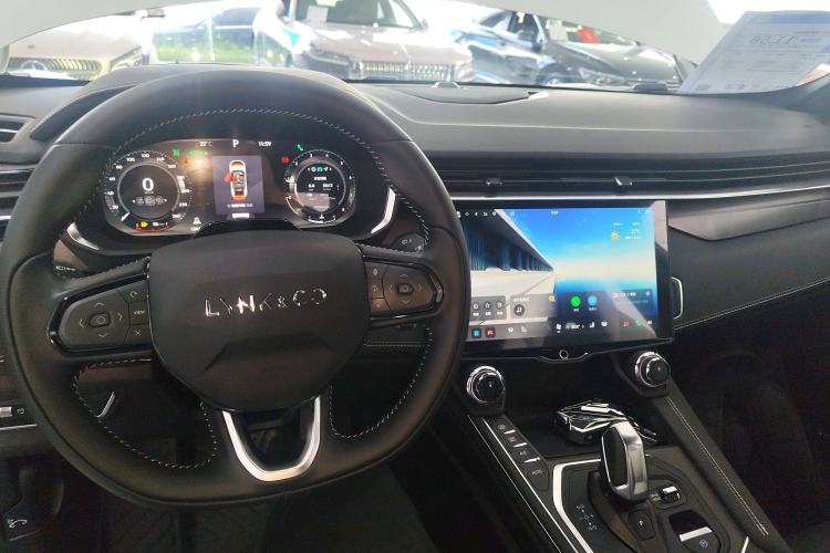 Used Lynk & Co 05 2023 2.0TD Two-Wheel Drive Shine Halo