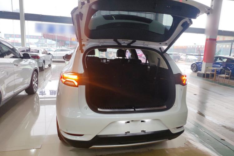 Used BYD Tang 2019 2.0T Automatic SmartConnect Luxury 7-Seater China VI Standard
