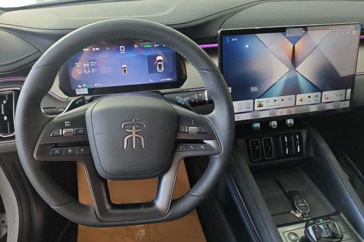 Used BYD Song L EV 2025 Intelligent Driving Version 662 km LiDAR Excellence Edition Center Console