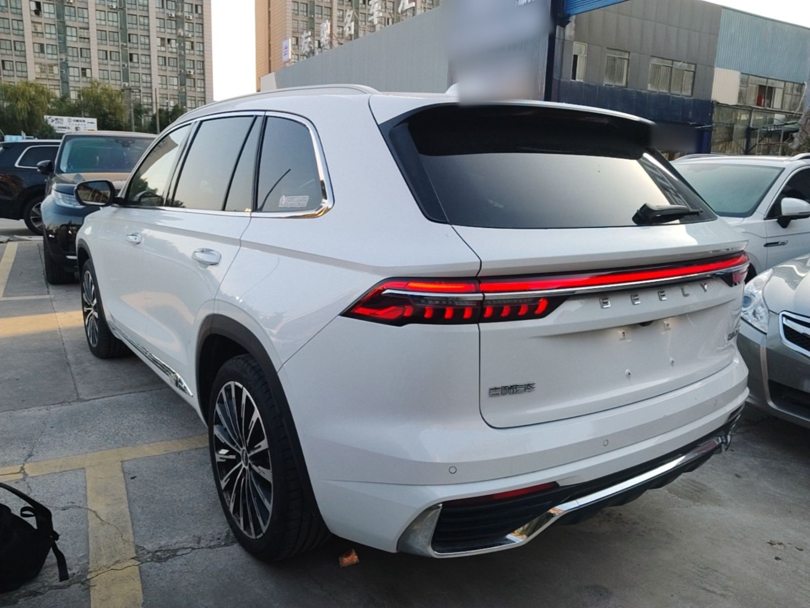 Geely Auto Monjaro L 2025 Dongfang Yao 2.0TD Automatic Lanxing Edition — снимка 4