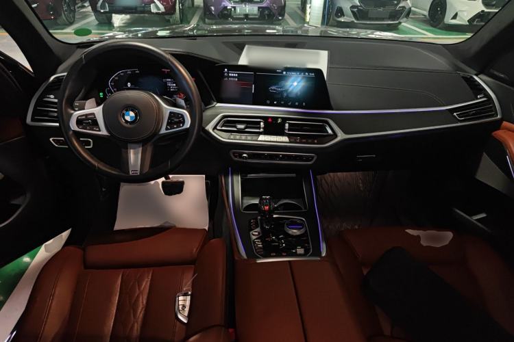 Used BMW X7 2021 xDrive40i Luxury M Sport Package Center Console