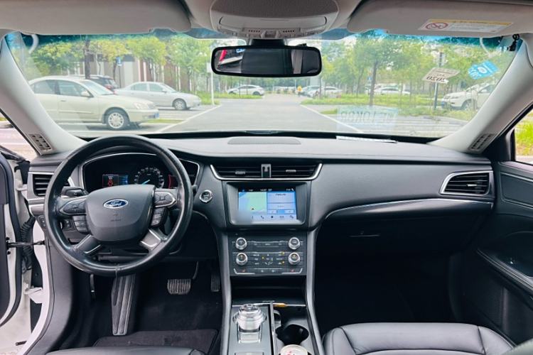 Used Ford Taurus 2017 EcoBoost 180 Luxury Model