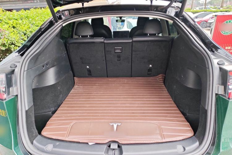 Used Tesla Model Y 2022 Long-Range All-Wheel-Drive Version
