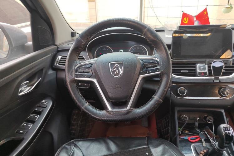 Used Baojun 730 2019 1.5T Manual Fashion Model 7-seater China VI
