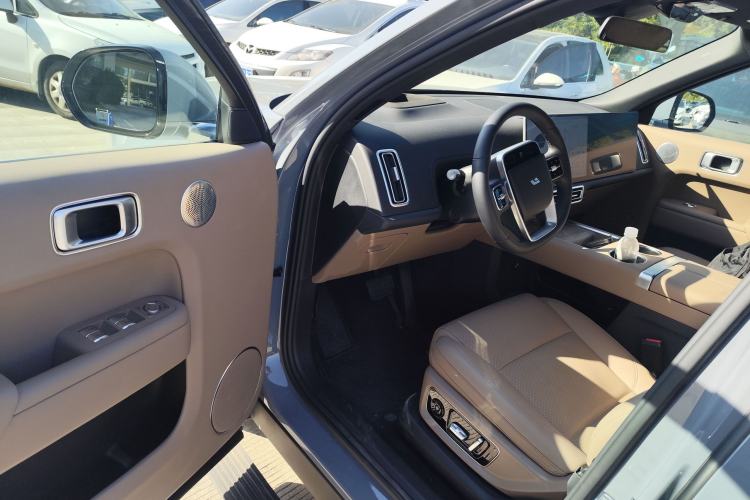 Used Li Auto L8 2025 Pro Smart Refresh Edition