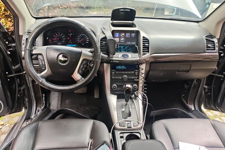 Used Chevrolet Captiva 2014 2.4L 4x4 Flagship Edition 7 Seats Center Console